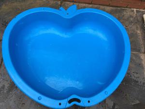 plastic sand pit paddling pool