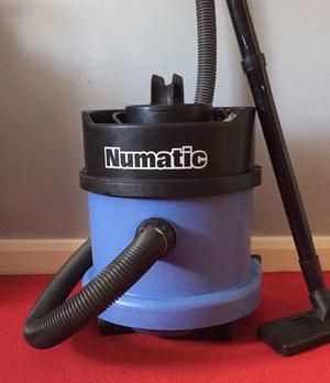 numatic bertie vacuum cleaner