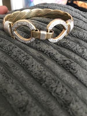 9ct gold gucci bangle