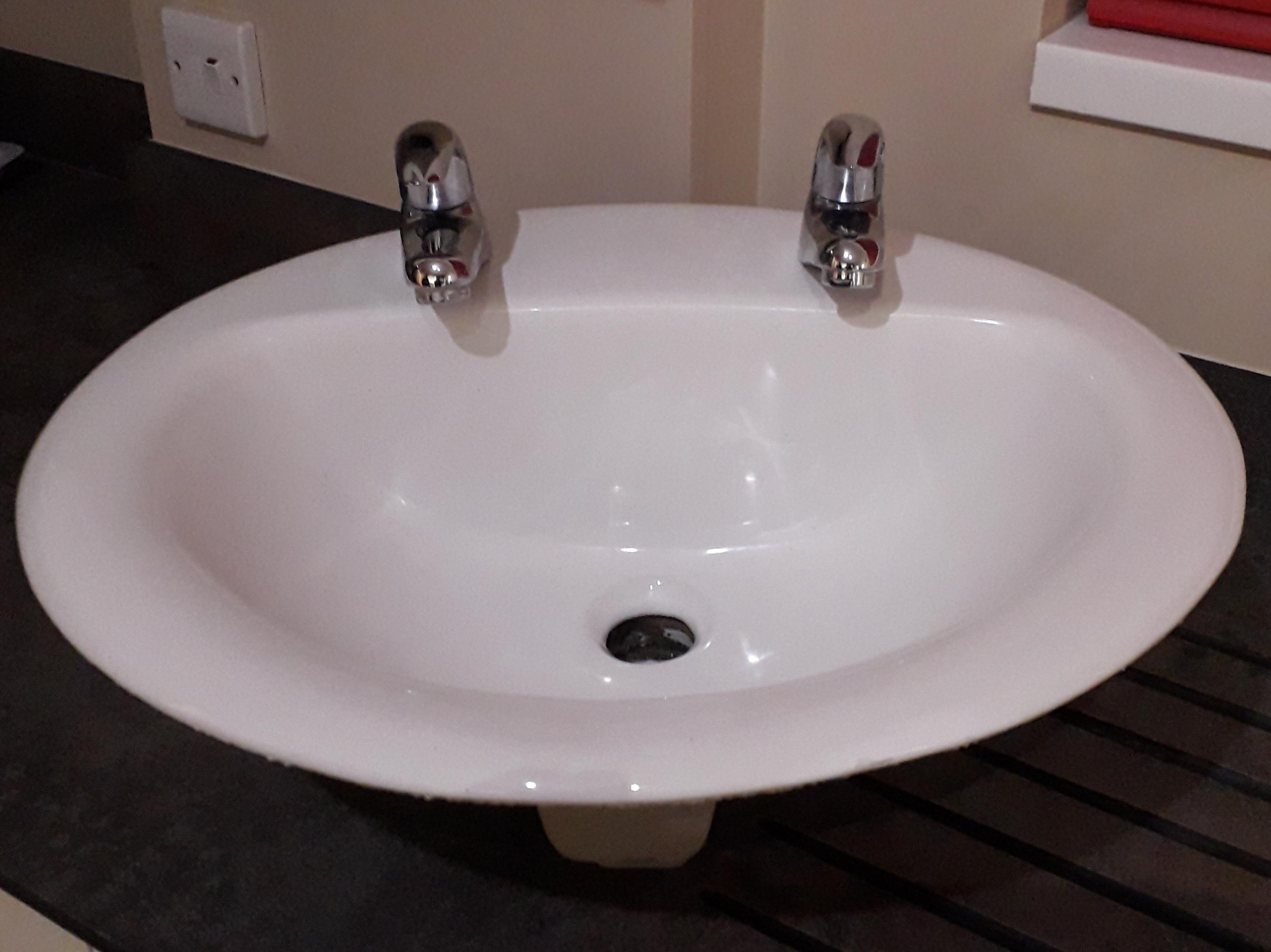 latest bathroom sink trends