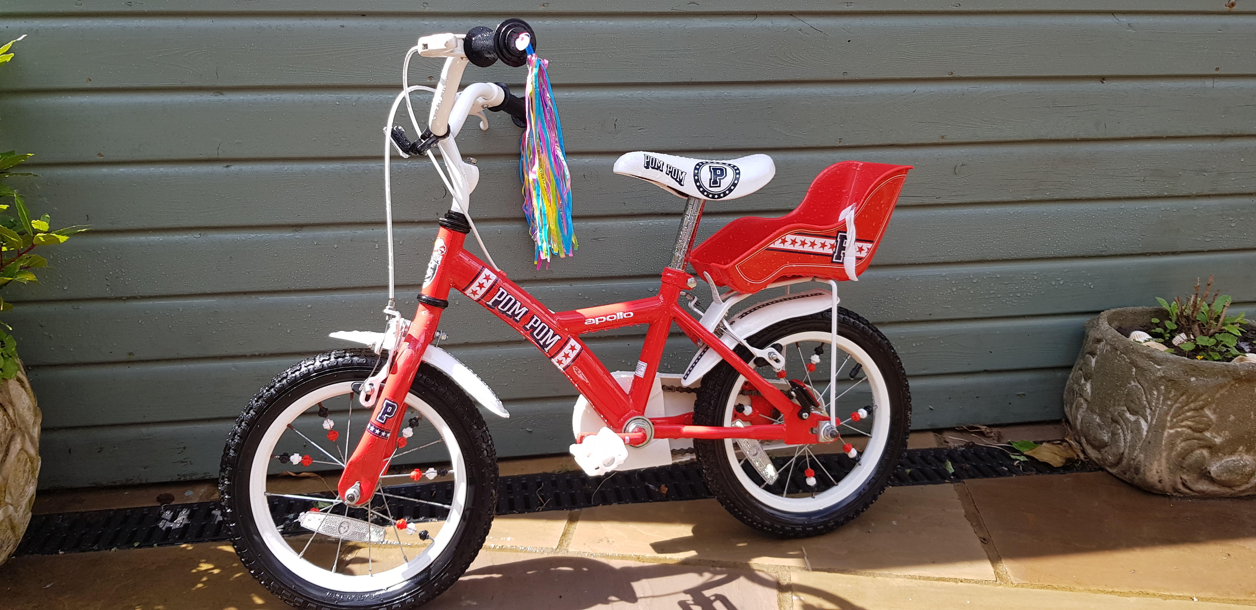 halfords pom pom bike