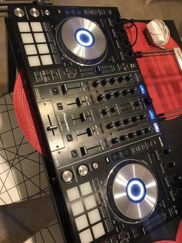 Pioneer DJ mixer nuevi