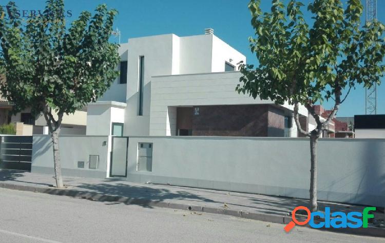 Estrena villa nueva en Pilar de la Horadada.Alicante