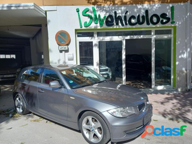 BMW Serie 1 diÃÂ©sel en Baza (Granada)