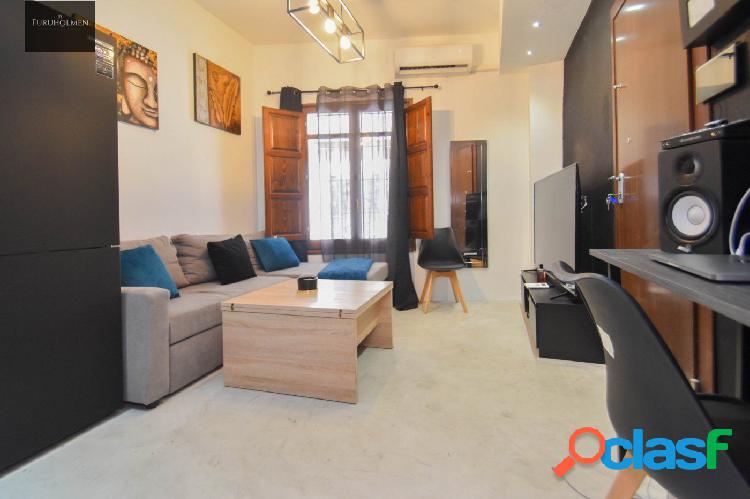 Coqueto apartamento en pleno centro de Granada