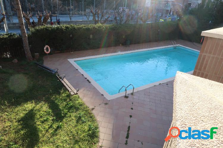 PISO CON ZONA PISCINA COMUNITARIA