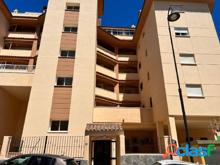 Piso en venta para entrar a vivir, garaje y terraza