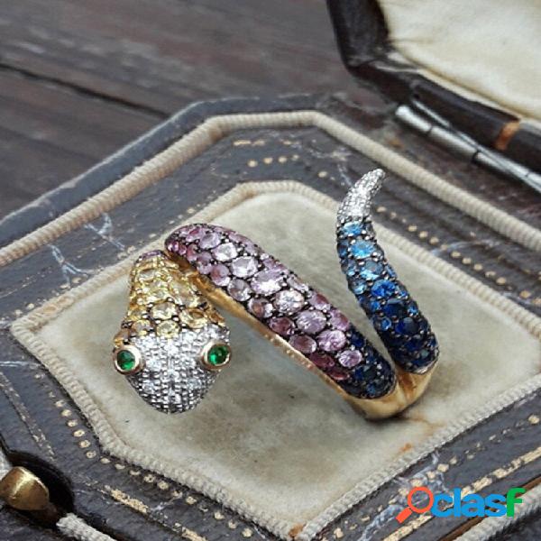 Anillo de hombre con incrustaciones de diamantes de color