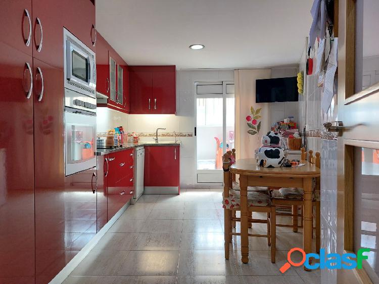 Fantástico piso de 119 m2 RECIEN REFORMADO con amplísima