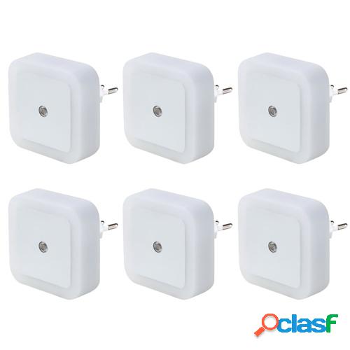 Luz nocturna LED enchufable de 6 piezas con sensores de