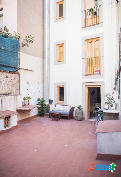 Vivienda de 38m2 con terraza en pleno centro de Barcelona
