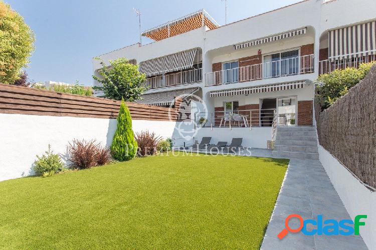 Casa adosada en venta totalmente reformada con mucho gusto