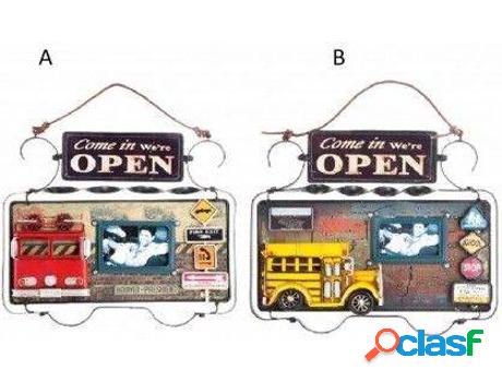 Decoración De Pared HOGAR Y MÁS Realizada En Vehiculo