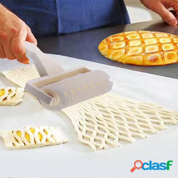 Utensilios de cocina grandes, medianos y pequeños,
