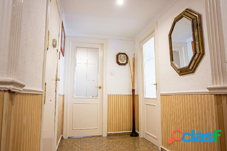 VIVIENDA DE 4 DORMIT. EN INMEJORABLE ZONA Y CERCANA A