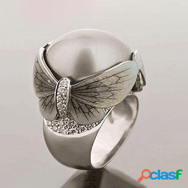 Anillo de mariposa vintage con incrustaciones de diamantes y