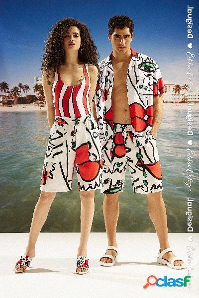 Bermudas unisex con cordÃ³n y estampado 'El beso'