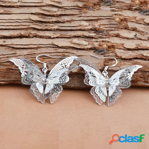 Mariposa de cola puntiaguda hueca geométrica de metal