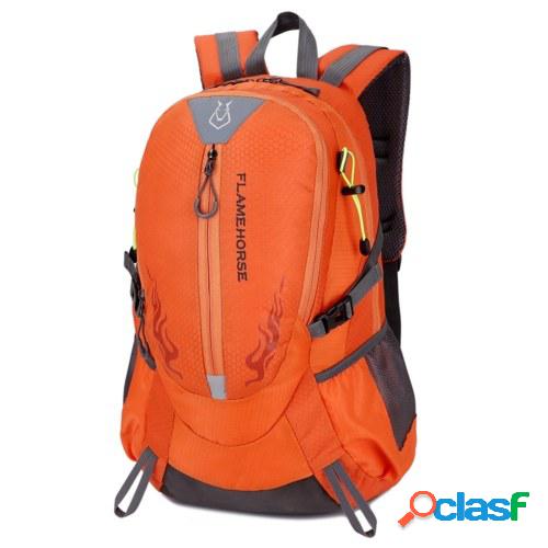 Mochila de senderismo ligera resistente al agua para hombres