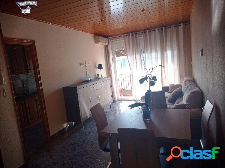 Oportunidad de piso en la Creu de Barberá, de 3