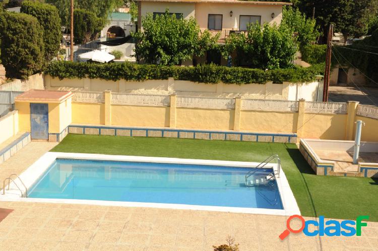 ESTUDIO A ESCASOS METROS DE LA PLAYA