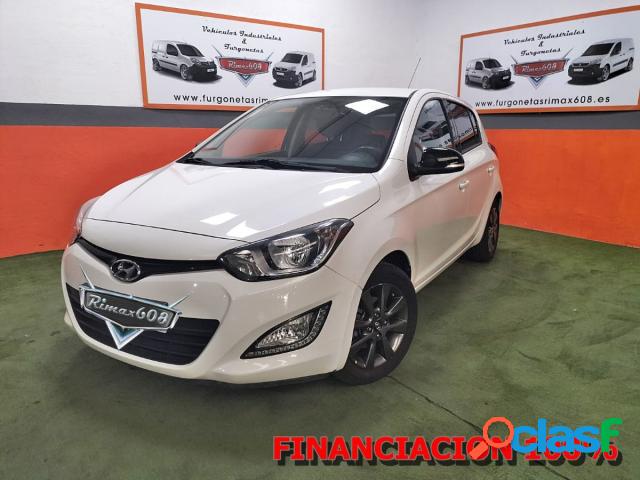 HYUNDAI I20 gasolina en Madrid (Madrid)