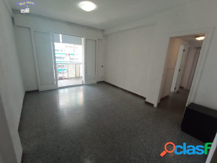 OPORTUNIDAD! PISO EN VENTA DE 4 HABITACIONES EN SABADELL