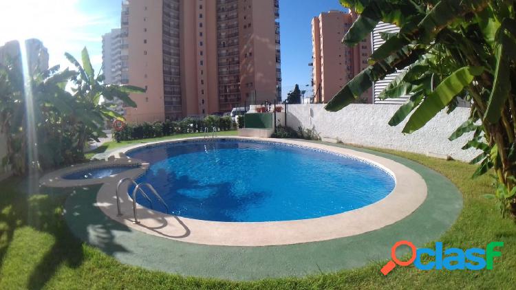 PISO DE 2 DORMITORIOS CON PISCINA Y PARKING COMUNITARIO