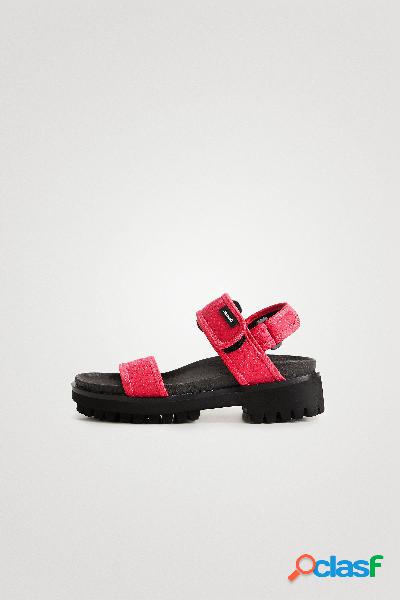 Sandalia trekking fucsia de neopreno