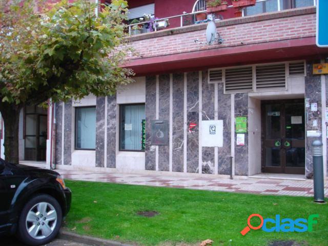 En Dueñas (Palencia), local comercial a la venta de 147 m2