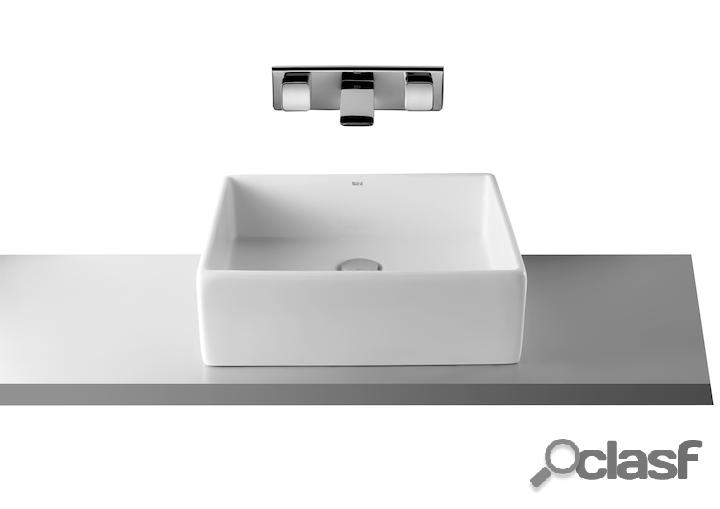 Lavabo de porcelana Roca Sofia sobre encimera 465x415x145mm