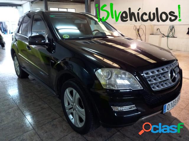 MERCEDES Clase ML diÃÂ©sel en Baza (Granada)