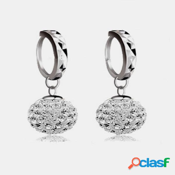 Pendientes plateados con gotas de circón