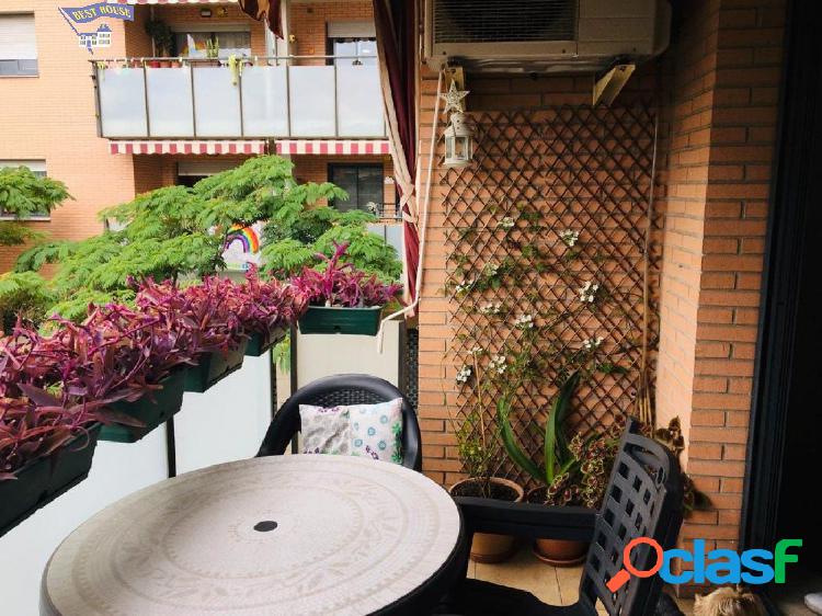 Piso muy amplio en zona inmejorable de 3 habitaciones