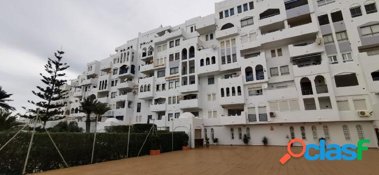 Se vende piso en residencial Albaida en la zona de la Urba