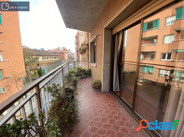 VIVIENDA EXTERIOR CON BALCON