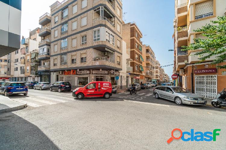 Amplio y reformado apartamento en el centro de Torrevieja