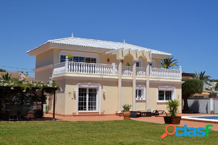 Chalet de lujo en Cabo Roig