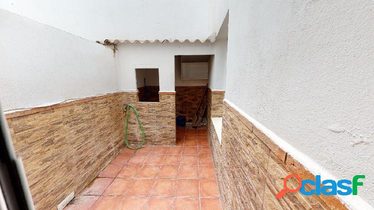 EN25422 A MUY BUEN PRECIO VIVIENDA SITUADA EN PARQUE