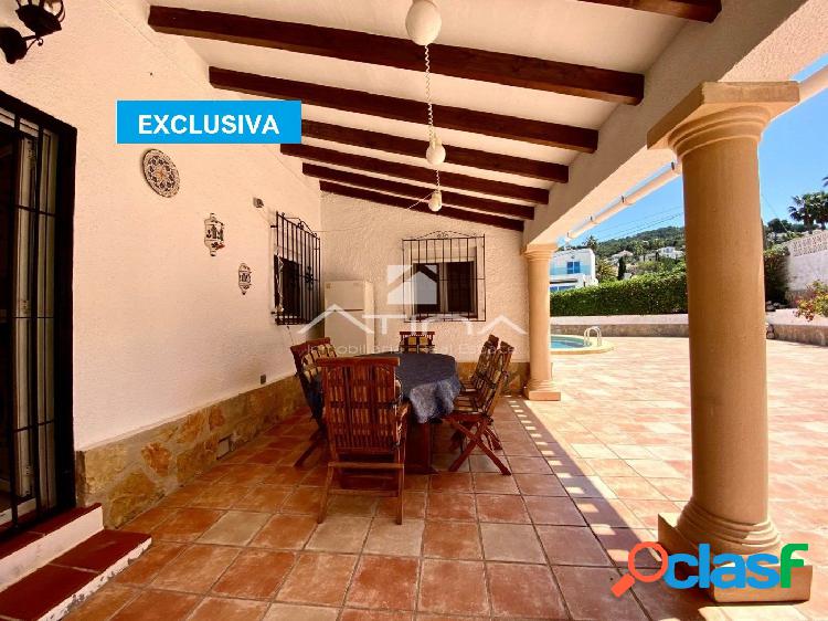 Excelente villa muy cercana a la pintoresca Calablanca,