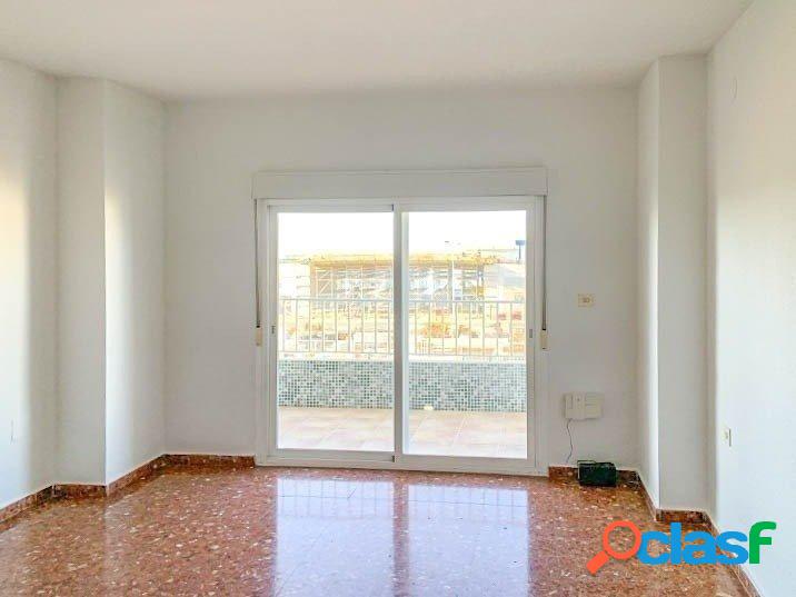 Magnífico piso de 4 dormitorios y 2 terrazas, frente al