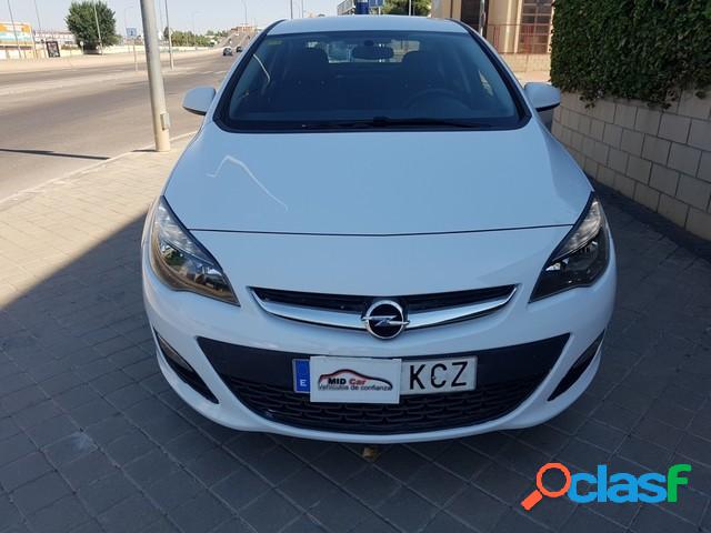 OPEL Astra diÃÂ©sel en TorrejÃ³n de Ardoz (Madrid)