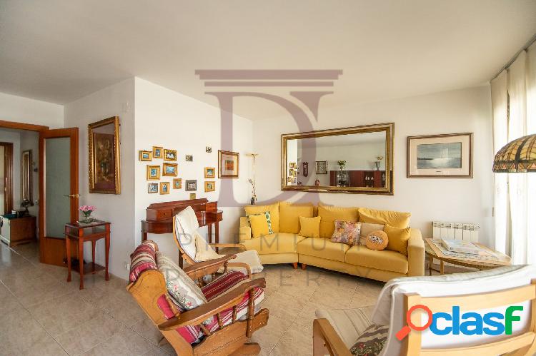 PRECIOSO APARTAMENTO AMPLIO DE 3 DORMITORIOS Y 2 BAÑOS EN