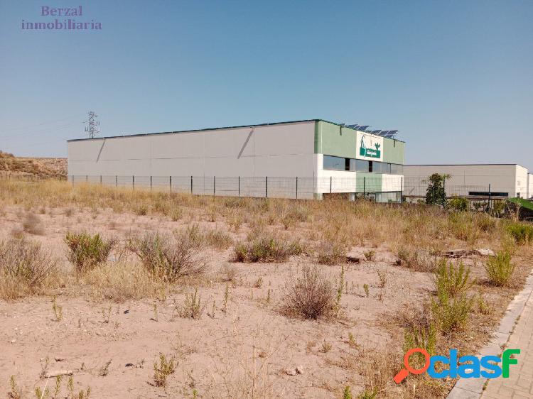 Parcela de terreno industrial, de 2.768 m², en el Polígono