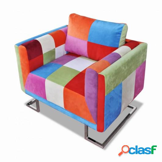 Sillón con diseño de cubo de retales de tejido con patas
