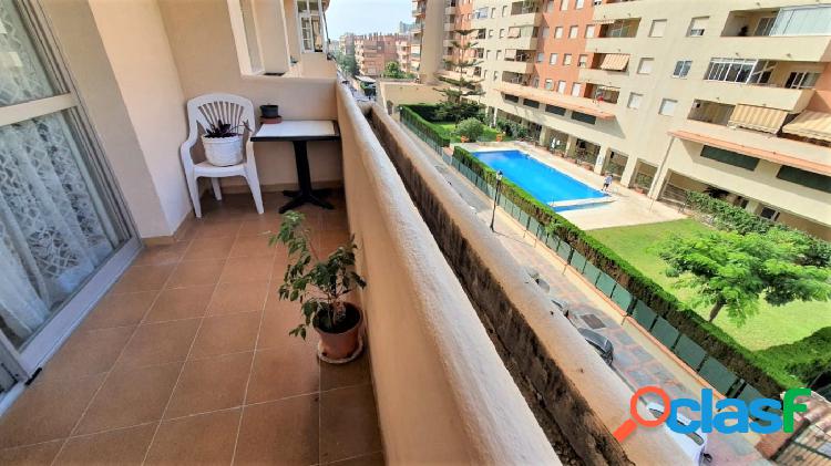 PISO GRANDE DE TRES DORMITORIOS Y DOS BAÑOS EN PLAZA
