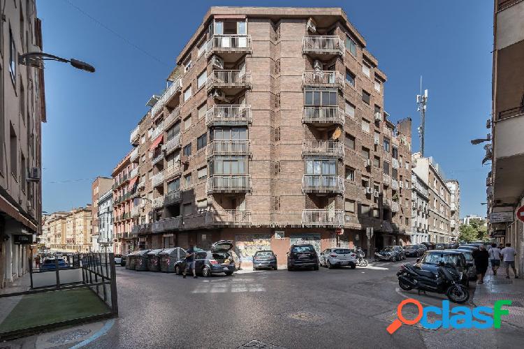 Piso en el corazón de Granada para entrar a vivir
