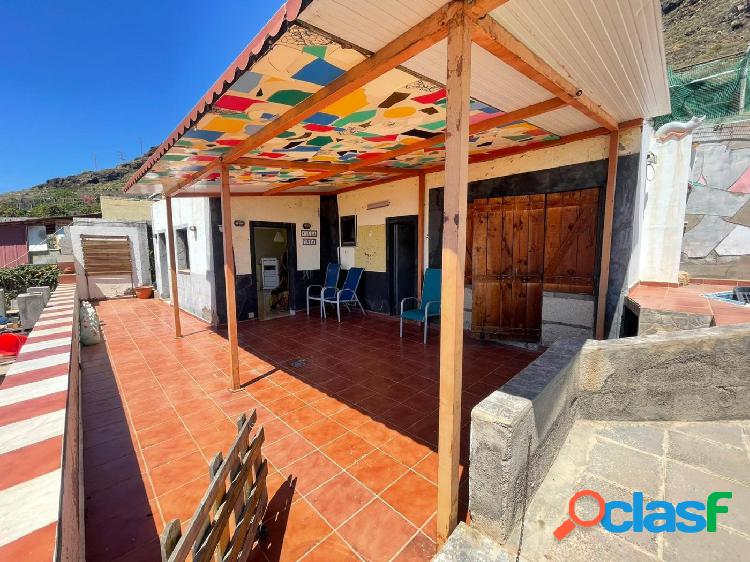 VIVIENDA CON FINCA EN CANDELARIA