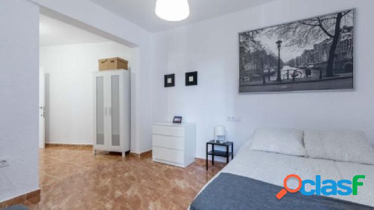 Room to rent Calle de Just Vilar
