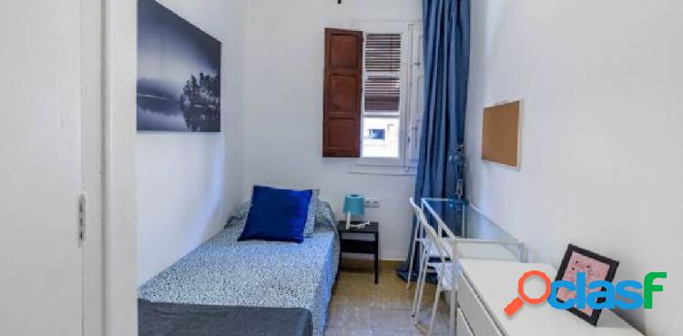 Room to rent in Calle del Triador